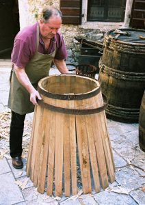 izumrli obrt - bačvarstvo